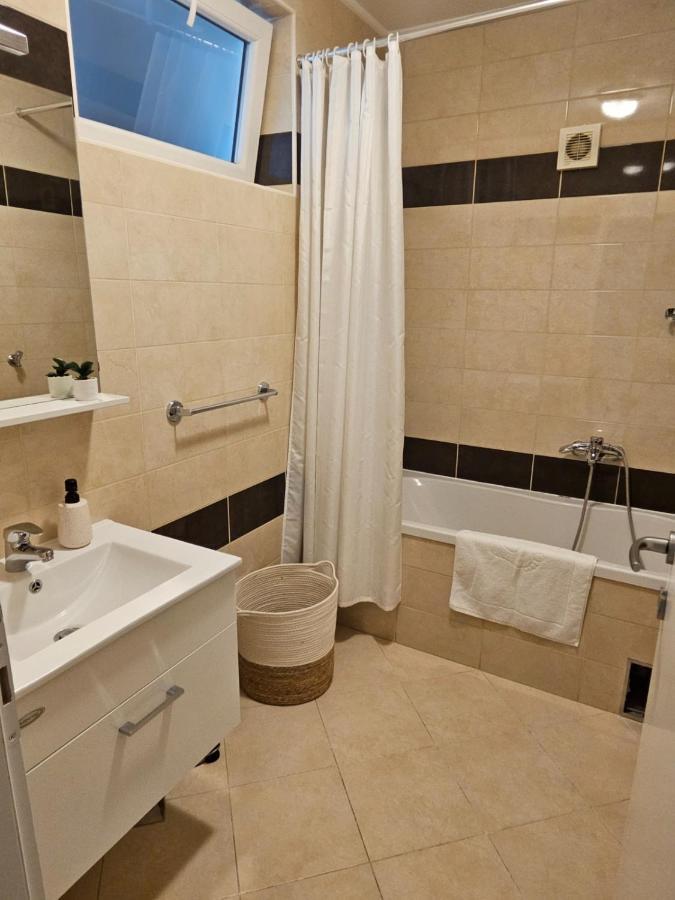 Comfort Rooms Remiza - Free Private Parking - Self Check-In Загреб Екстер'єр фото