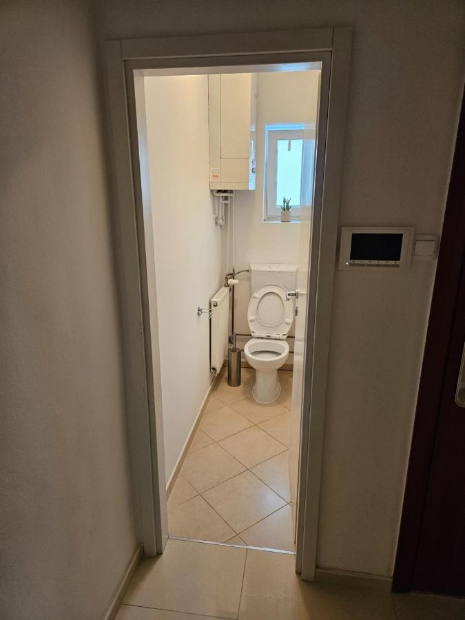 Comfort Rooms Remiza - Free Private Parking - Self Check-In Загреб Екстер'єр фото