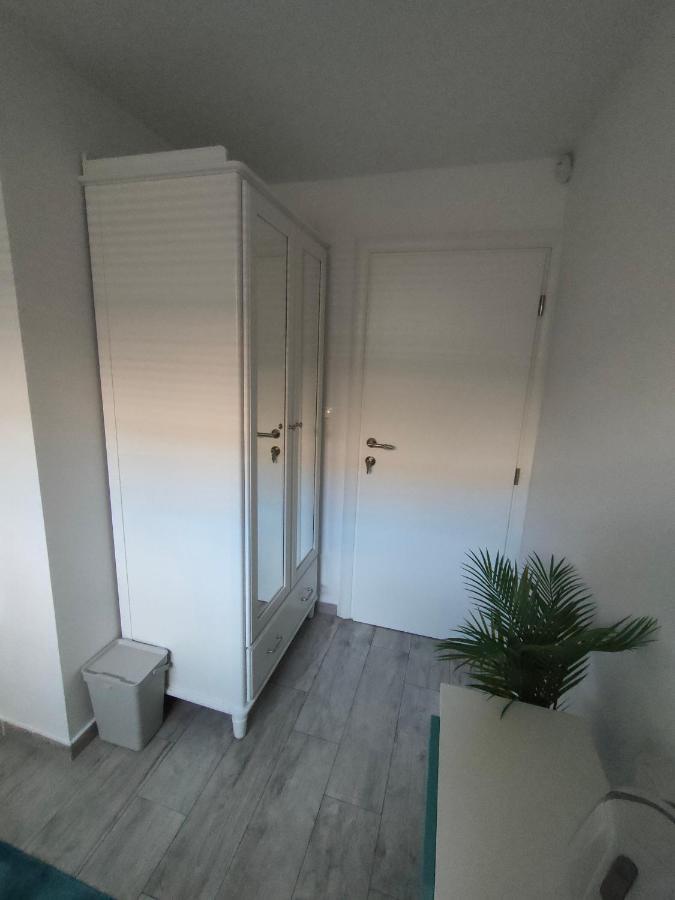 Comfort Rooms Remiza - Free Private Parking - Self Check-In Загреб Екстер'єр фото