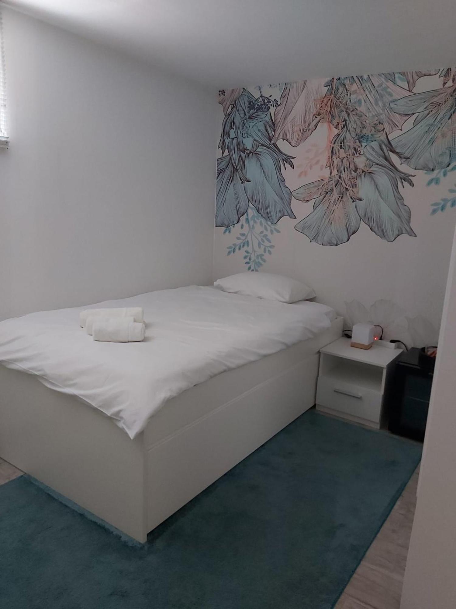 Comfort Rooms Remiza - Free Private Parking - Self Check-In Загреб Екстер'єр фото